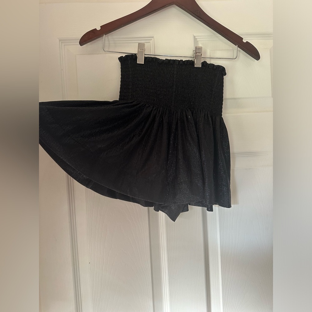 Queen of Sparkles Black Shiny Pleated Metallic High Waist Womens Shorts size XS - Picture 5 of 11